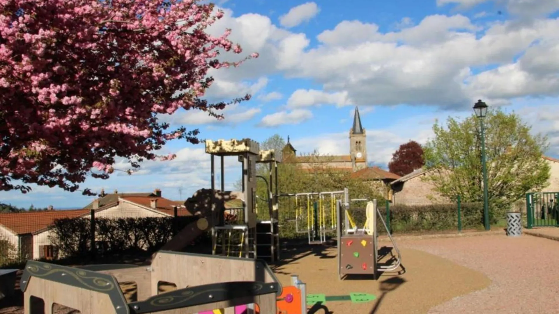 Holiday home Gite Spacieux Au Crozet - Animaux Acceptes Et Wifi - Fr-1-496-341 Le Crozet France