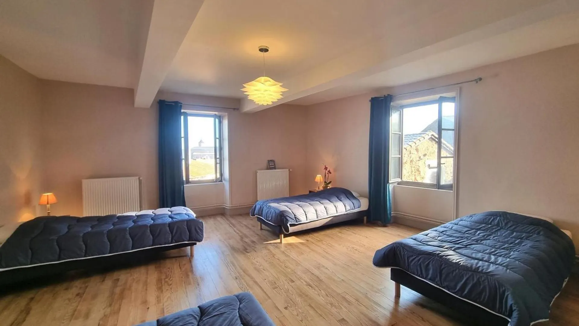 Gite Spacieux Au Crozet - Animaux Acceptes Et Wifi - Fr-1-496-341 Le Crozet Holiday home